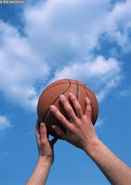 篮球湖人全队配合默契提升