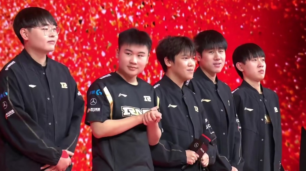 在两回合的 在两回合的