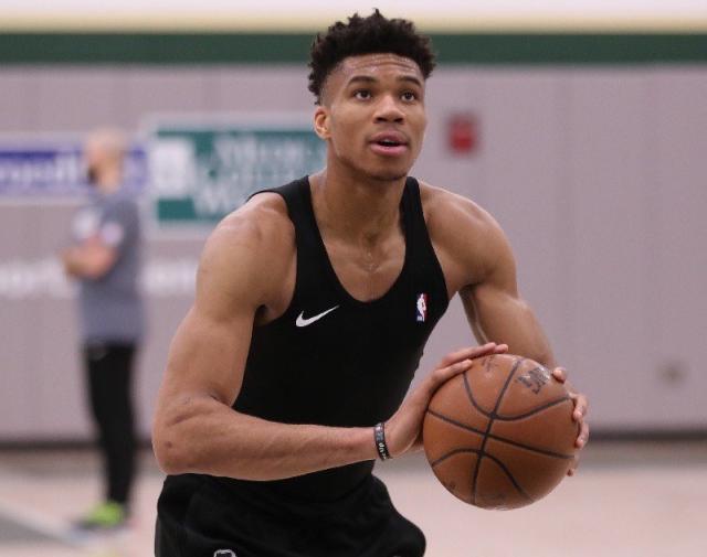 关年龄的竞 关年龄的竞